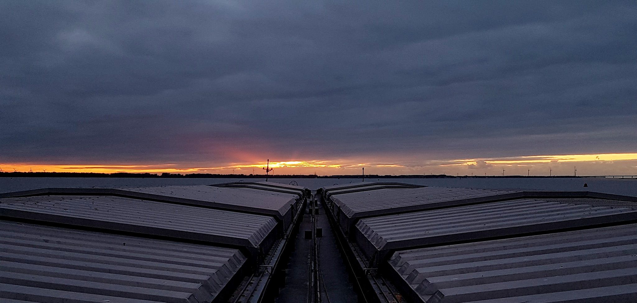 VKV Service Rotterdam - Transport, opslag en overslag